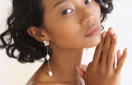 sabine pearl collar worn3