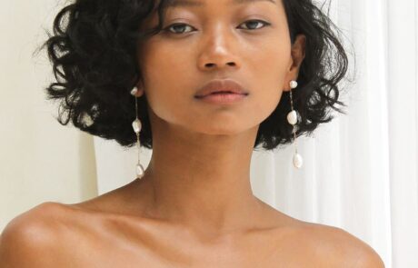 sabine pearl no collar worn2